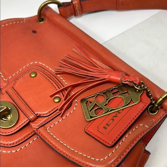 COACH Orange Leather Handbag size M - Picture 2 of 7